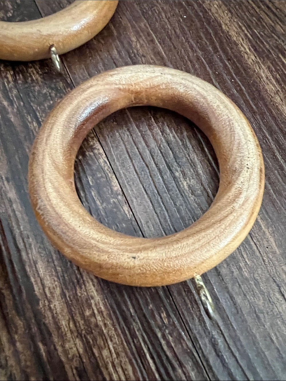 Vintage Wooden Curtain Rings in Light Brown—Set of 12 - Picture 2 of 4